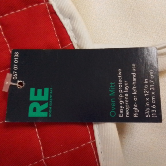 Dining placement-napkins and oven mitt set - Picture 12 of 14